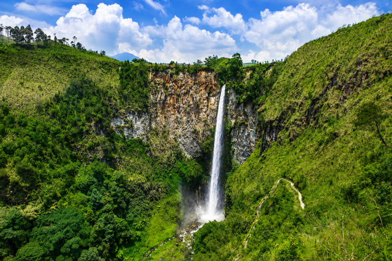 5 Days 4 Nights Bukit Lawang & Berastagi